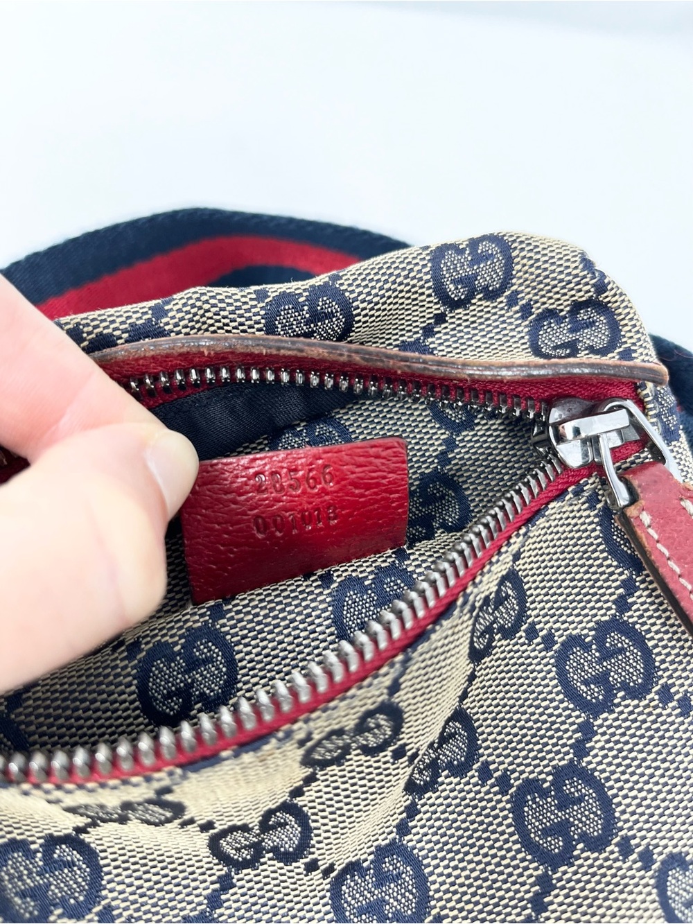Gucci Interlocking GG Logo Monogram Belt Bum Bag Crossbody Purse Brown Canvas - Picture 8 of 13
